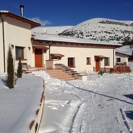 Bed and Breakfast La Collina Di Peppino Trasacco Zimmer foto