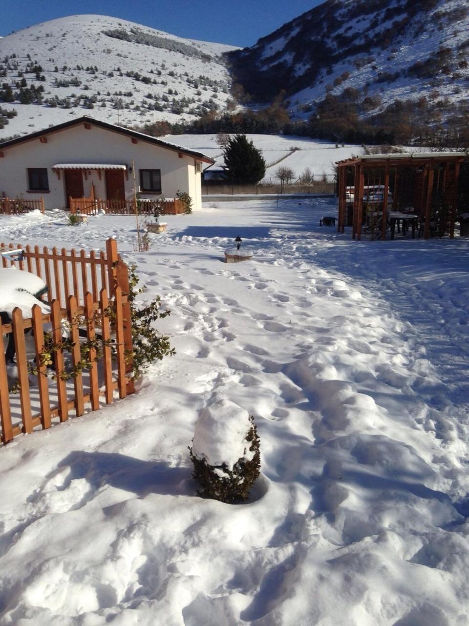 Bed and Breakfast La Collina Di Peppino Trasacco Zimmer foto