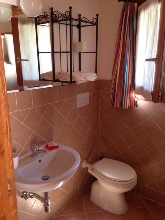 Bed and Breakfast La Collina Di Peppino Trasacco Zimmer foto